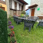 Minuska Con Jardin Y A Tan Solo 10 Min Andando A Apartmán *
