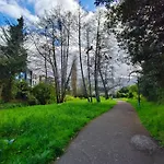 Minuska Con Jardin Y A Tan Solo 10 Min Andando A Lejlighed *