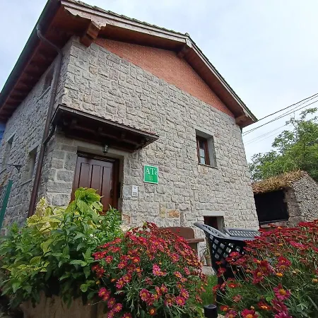 Minuska Con Jardin Y A Tan Solo 10 Min Andando A *