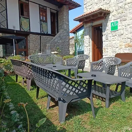Minuska Con Jardin Y A Tan Solo 10 Min Andando A Appartement