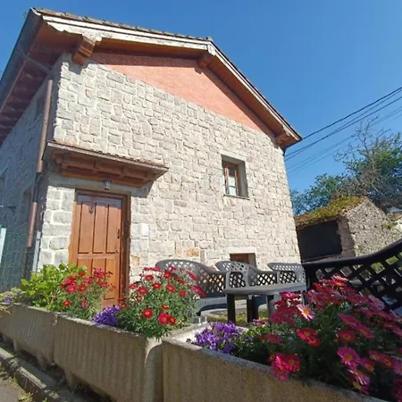 Minuska Con Jardin Y A Tan Solo 10 Min Andando A Daire