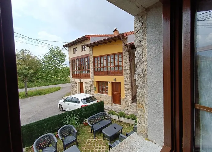 Minuska Con Jardin Y A Tan Solo 10 Min Andando A Llanes