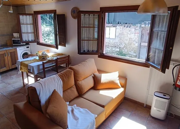 Minuska Con Jardin Y A Tan Solo 10 Min Andando A * Llanes