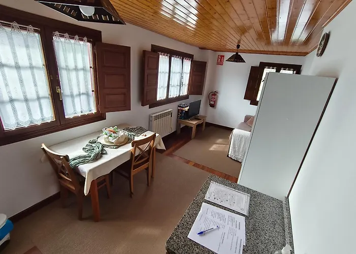 Minuska Con Jardin Y A Tan Solo 10 Min Andando A Appartement Llanes